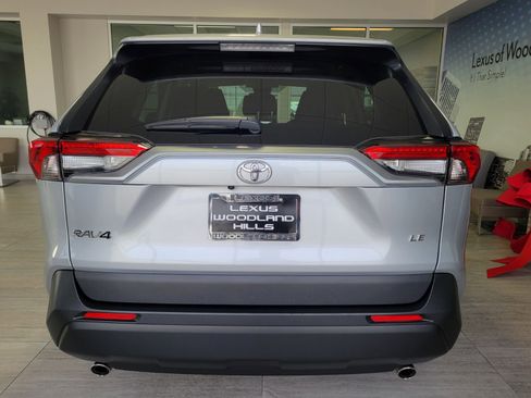 Used 2024 Toyota RAV4 LE image 4