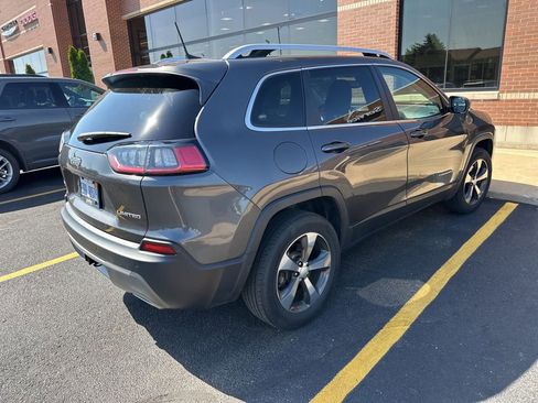 Certified 2019 Jeep Cherokee Limited w/ Trailer Tow Group AWD/4WD image 6