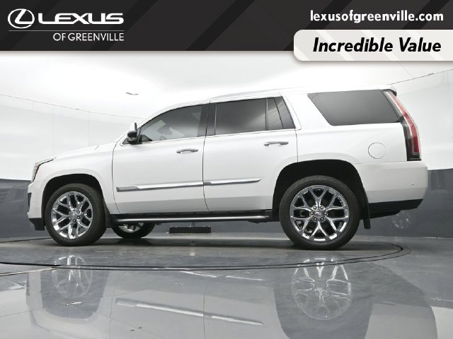 Used 2020 Cadillac Escalade Premium Luxury AWD/4WD image 19