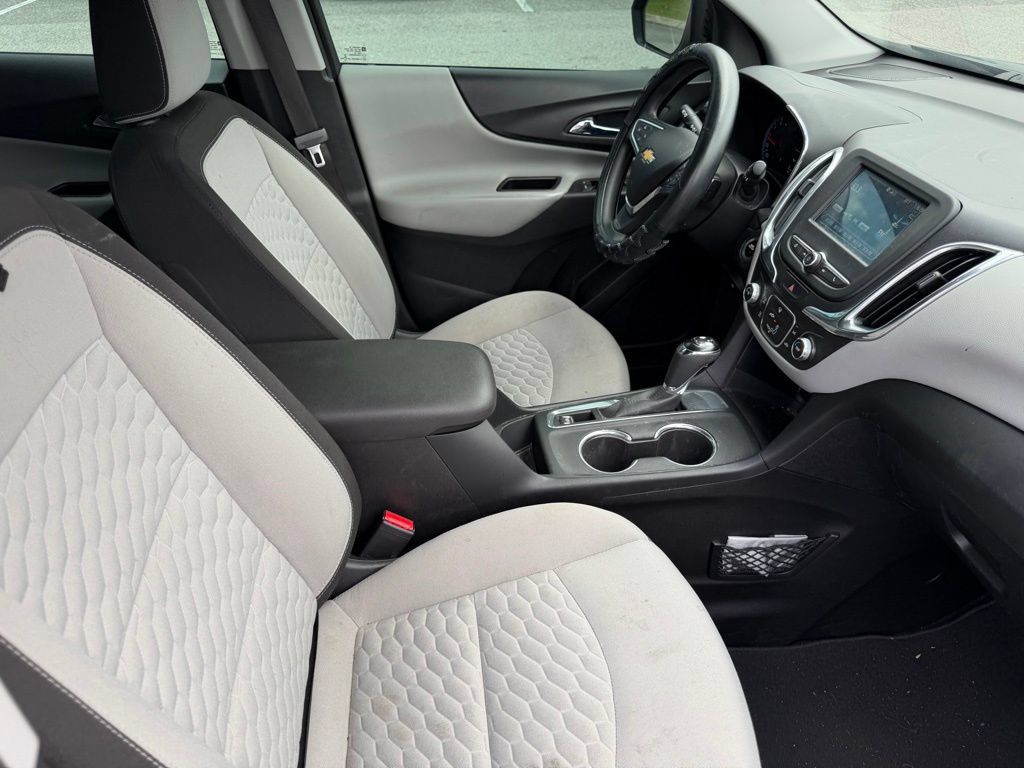 Used 2018 Chevrolet Equinox LS FWD image 16