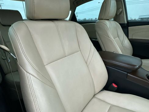 Used 2018 Toyota Avalon Touring image 40