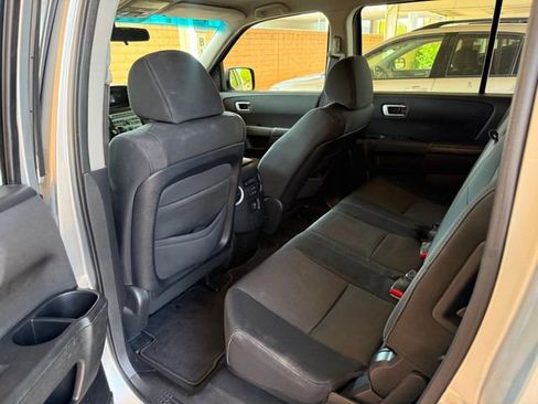 Used 2010 Honda Pilot EX image 23