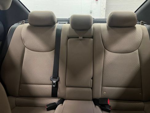 Used 2015 Hyundai Elantra SE FWD image 26
