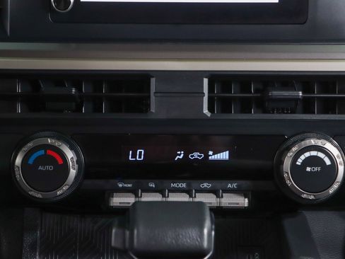 Used 2024 Toyota Tacoma TRD Off-Road AWD/4WD image 20