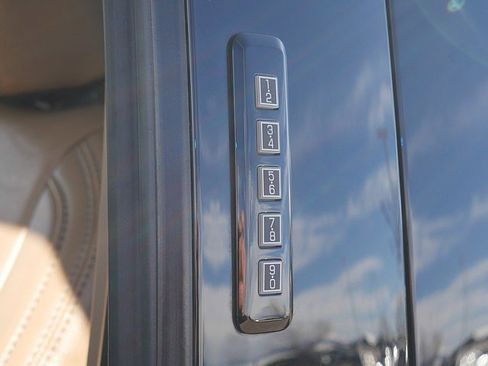 Used 2022 Ford F250 Lariat w/ Lariat Value Package image 59