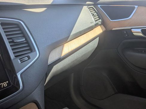 Used 2021 Volvo XC90 T6 Momentum w/ Climate Package image 25