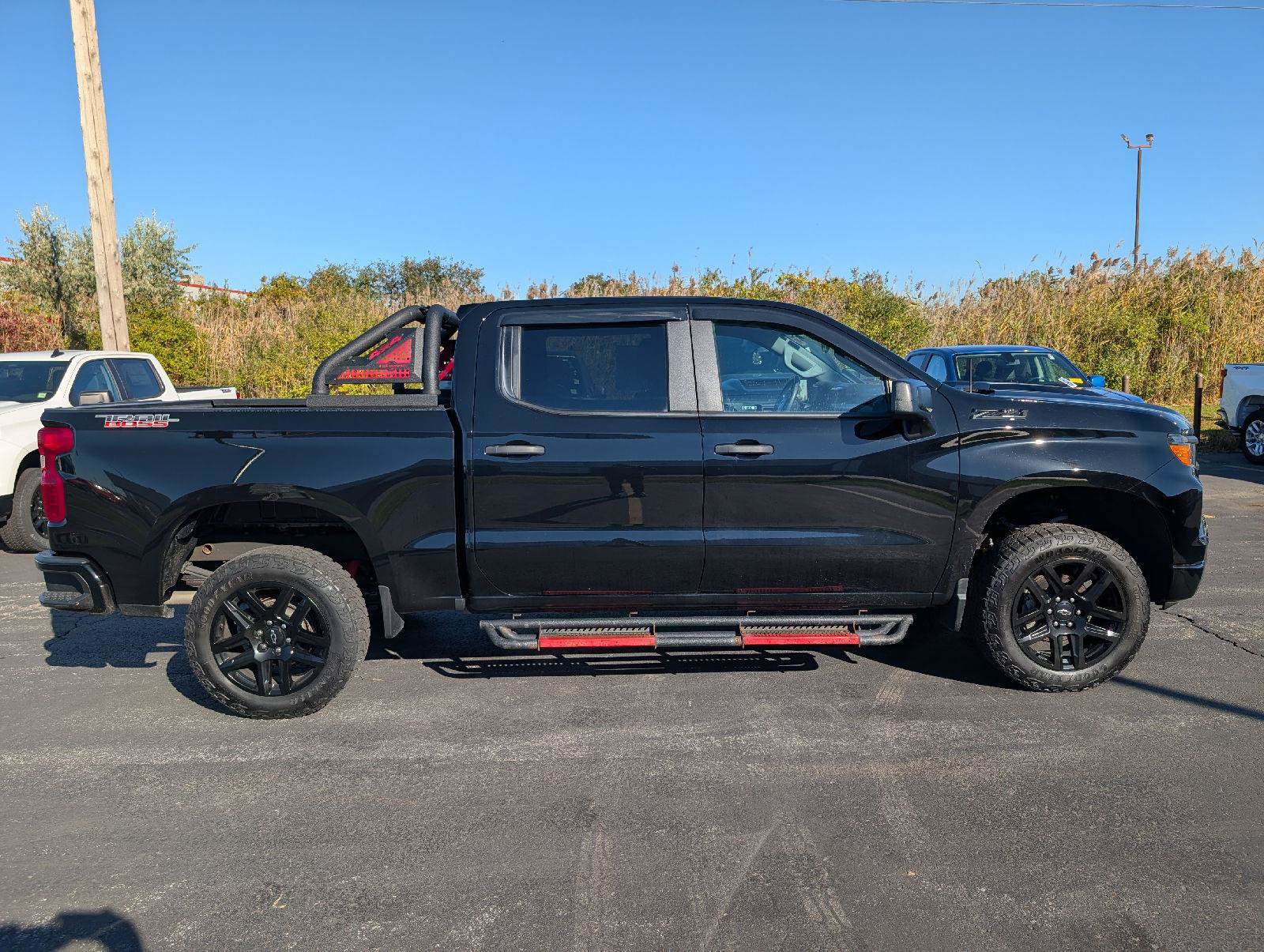 Used 2023 Chevrolet Silverado 1500 Custom Trail Boss w/ LPO, Dark Essentials Package AWD/4WD image 11