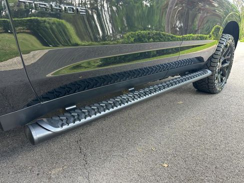 Used 2025 Chevrolet Tahoe Z71 w/ Comfort Package image 57