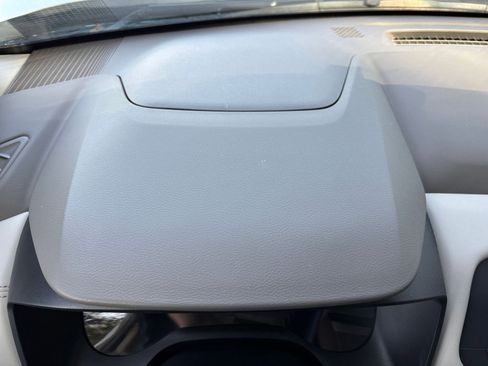 Used 2025 Nissan Rogue SV image 35