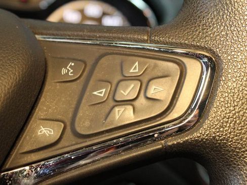 Used 2018 Chevrolet Cruze LT image 16