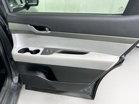 Used 2025 Hyundai Palisade SEL FWD image 32