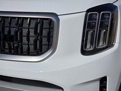 Used 2023 Kia Telluride EX w/ EX Captain's Chair Package image 15