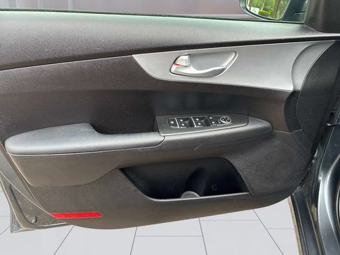 Used 2023 Kia Forte LXS FWD image 19