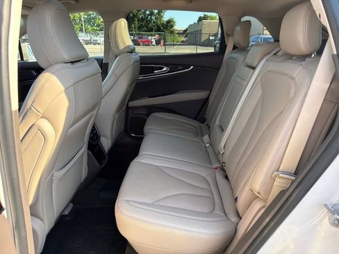 Used 2023 Lincoln Nautilus Reserve AWD/4WD image 29