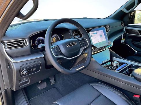 New 2025 Jeep Wagoneer Series II image 6