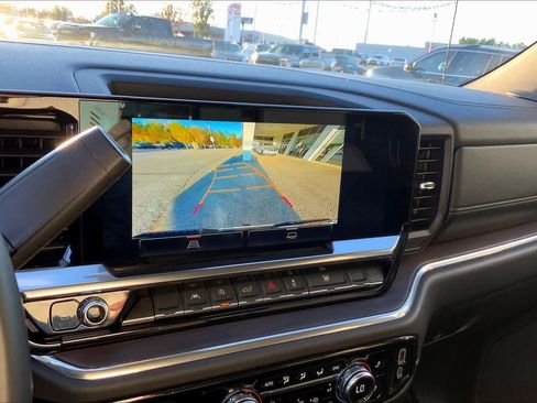 Used 2025 GMC Sierra 1500 SLT image 27