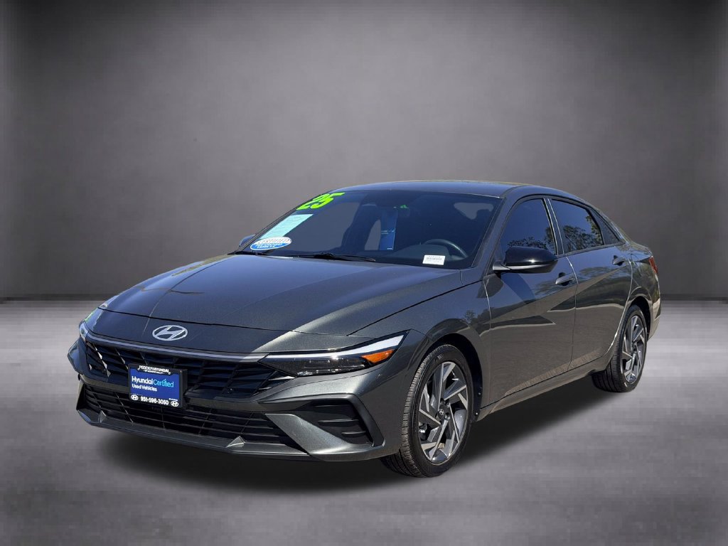 Certified 2025 Hyundai Elantra Sport FWD image 4