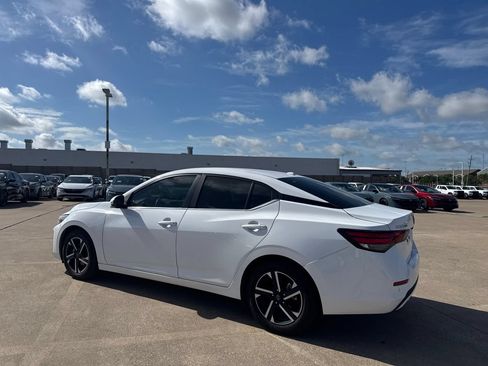 Certified 2024 Nissan Sentra SV FWD image 13