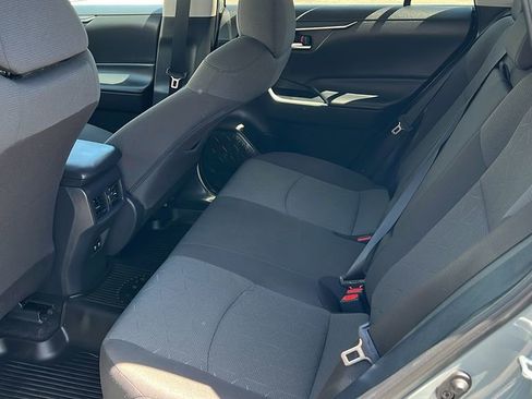 Used 2019 Toyota RAV4 XLE w/ All Weather Liner Package FWD image 9