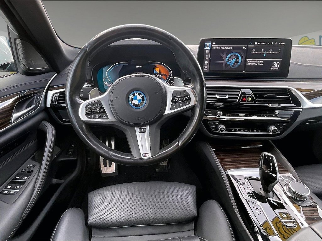 Used 2023 BMW 530e xDrive w/ Premium Package AWD/4WD image 17