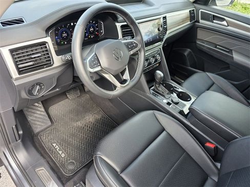Used 2022 Volkswagen Atlas SEL image 10
