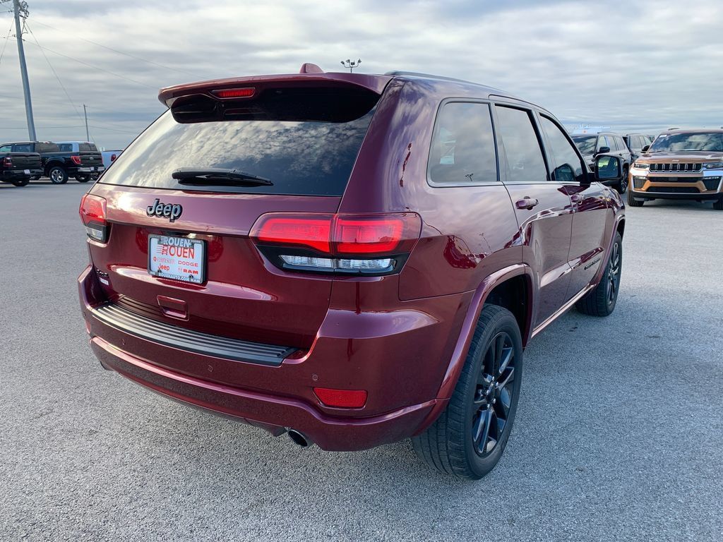 Used 2020 Jeep Grand Cherokee Altitude AWD/4WD image 8