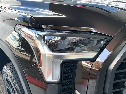 Used 2024 Toyota Tundra Limited w/ TRD Off-Road Package AWD/4WD image 32