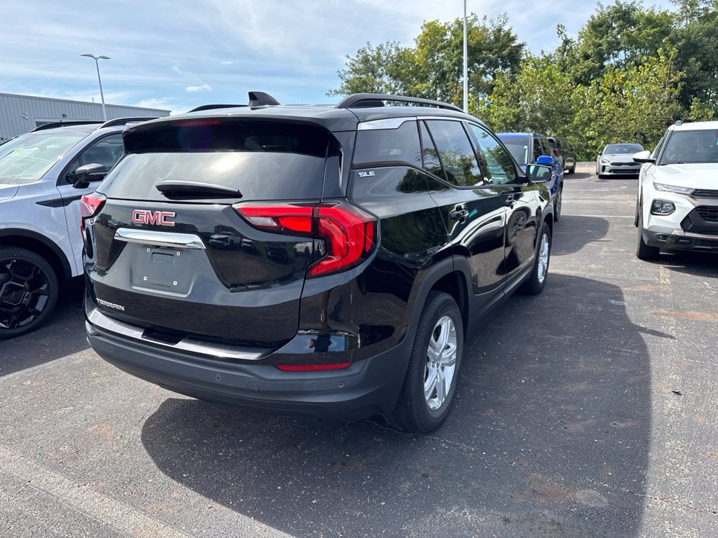 Used 2020 GMC Terrain SLE w/ Driver Convenience Package FWD image 9