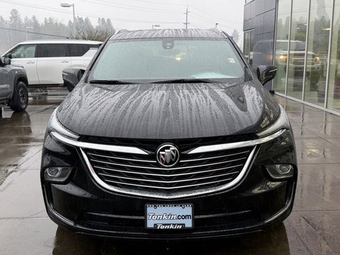 Used 2024 Buick Enclave Premium image 3
