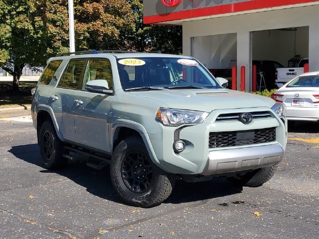 Certified 2023 Toyota 4Runner TRD Off-Road Premium w/ Moonroof Package AWD/4WD image 32