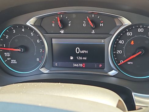 Used 2022 Chevrolet Traverse LT AWD/4WD image 19