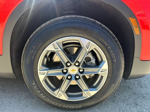 Used 2025 Chevrolet Blazer LT FWD image 26