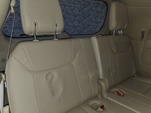 Used 2019 Lexus LX 570 4WD w/ Luxury Package image 15