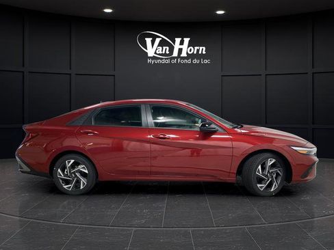 New 2025 Hyundai Elantra Sport image 2
