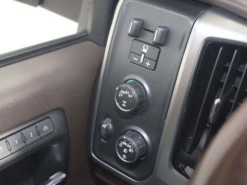 Used 2017 Chevrolet Silverado 1500 LTZ Z71 w/ LTZ Plus Package AWD/4WD image 25