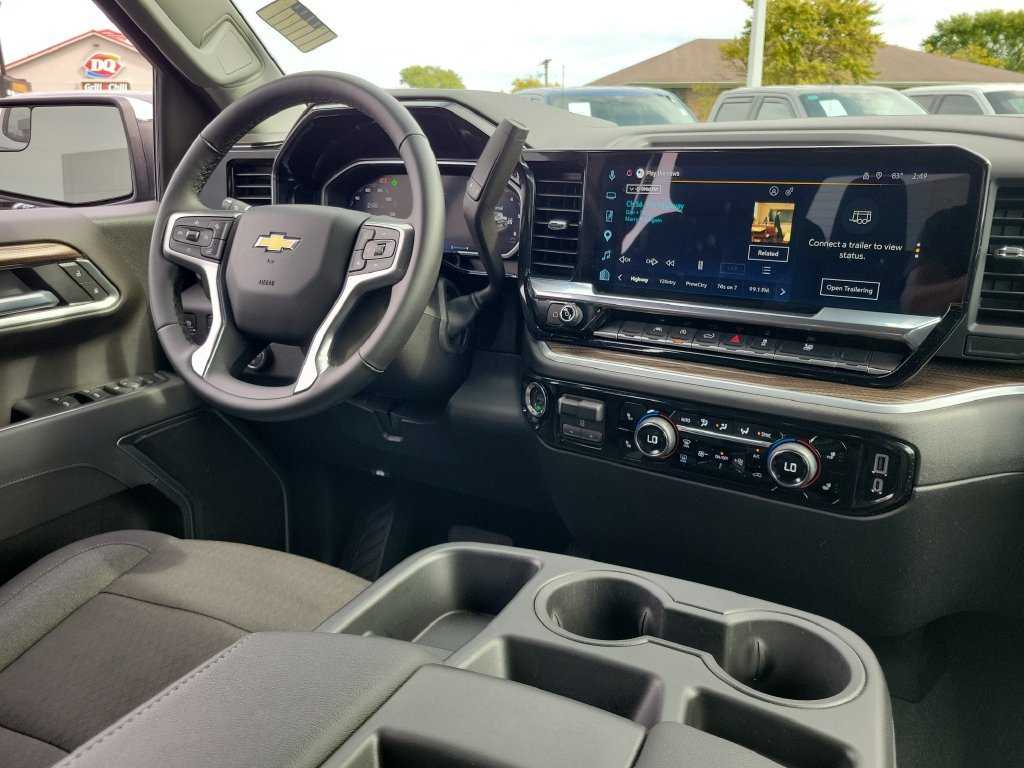 Used 2026 Chevrolet Silverado 1500 LT w/ Protection Package AWD/4WD image 13