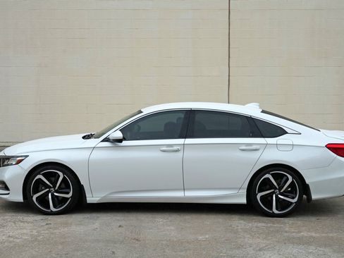 Used 2018 Honda Accord Sport image 43