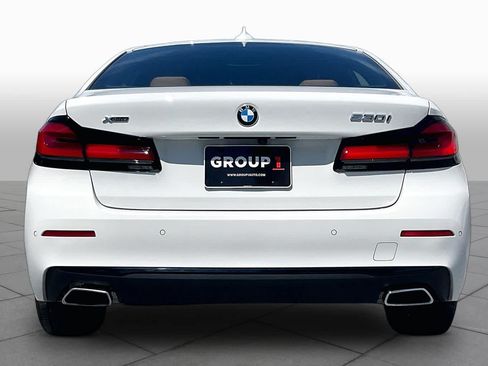 Used 2023 BMW 530i xDrive w/ Premium Package AWD/4WD image 4