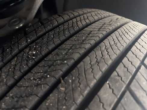 Used 2025 Chevrolet Suburban LT image 35