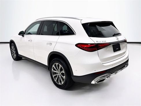 Used 2025 Mercedes-Benz GLC 300 4MATIC image 7