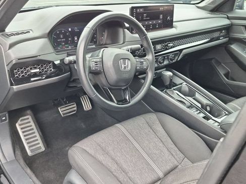 Used 2024 Honda Accord Sport image 4