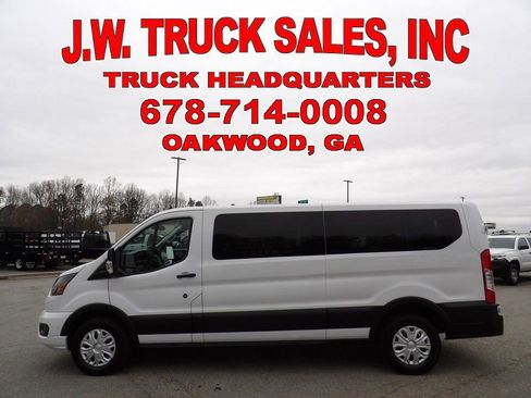 Used 2023 Ford Transit 350 XLT image 2