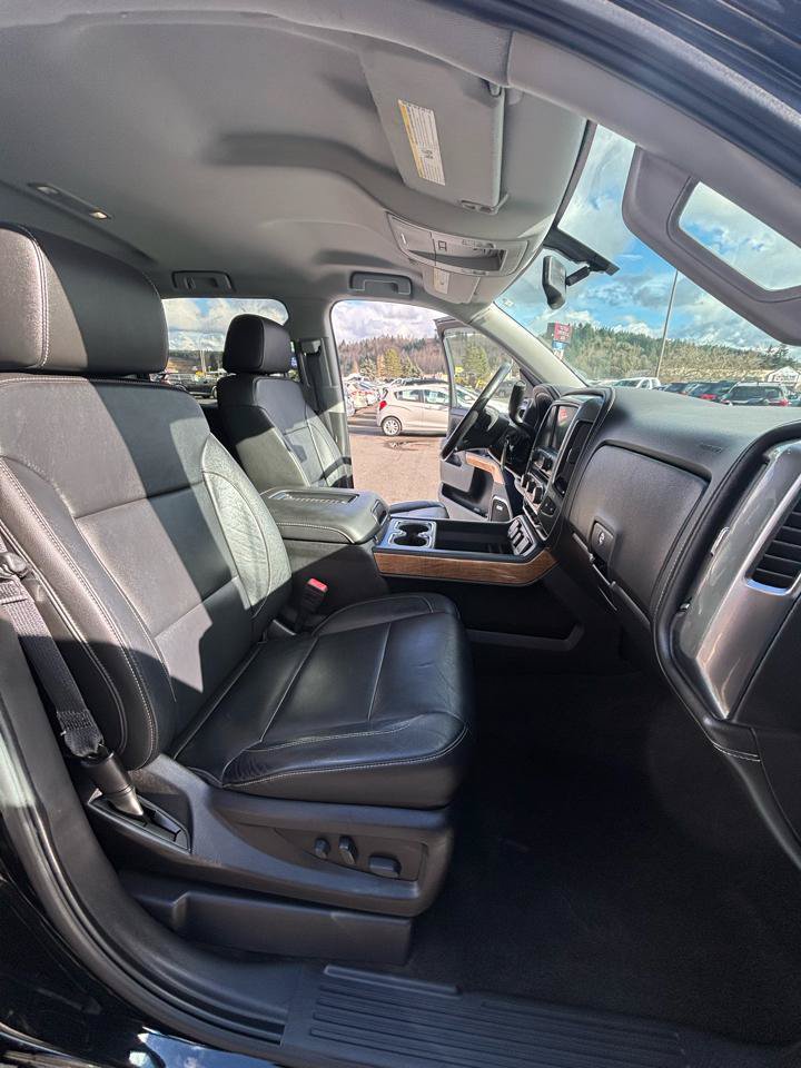 Used 2018 Chevrolet Silverado 1500 LTZ w/ LTZ Plus Package AWD/4WD image 26