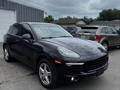 Used 2016 Porsche Cayenne AWD/4WD image 2