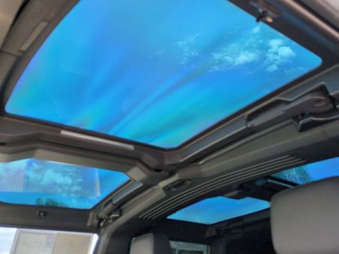 Used 2024 GMC Hummer EV 2X AWD/4WD image 18