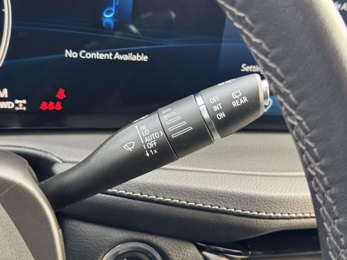 Used 2024 Cadillac XT4 Premium Luxury image 20