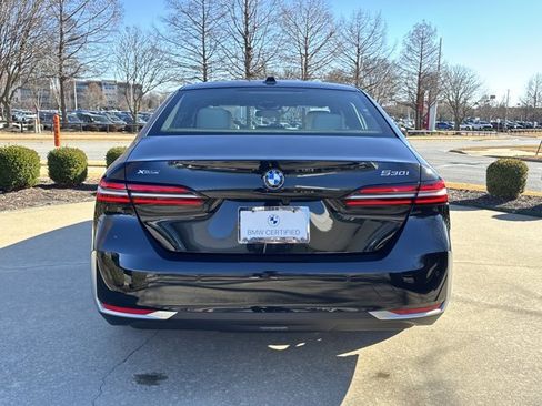 Certified 2024 BMW 530i xDrive w/ Premium Package image 4