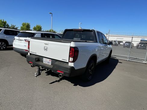 Used 2023 Honda Ridgeline Black Edition image 4