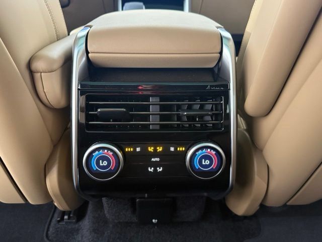 New 2026 Land Rover Range Rover Long Wheelbase SE AWD/4WD image 26