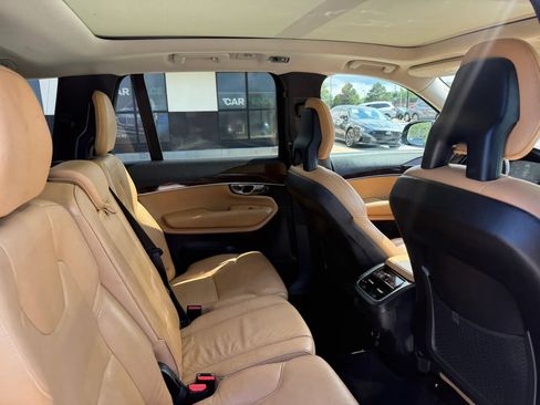 Used 2016 Volvo XC90 T6 Momentum w/ Momentum Plus Package AWD/4WD image 24